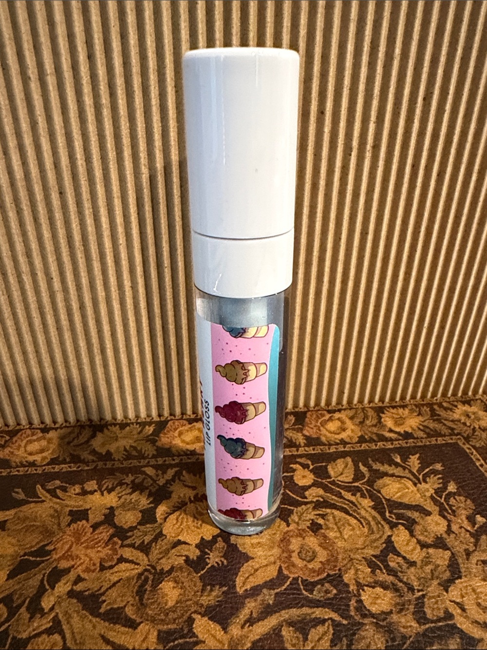 You Melt My Heart Pink Lip Gloss - Picture 4 of 6